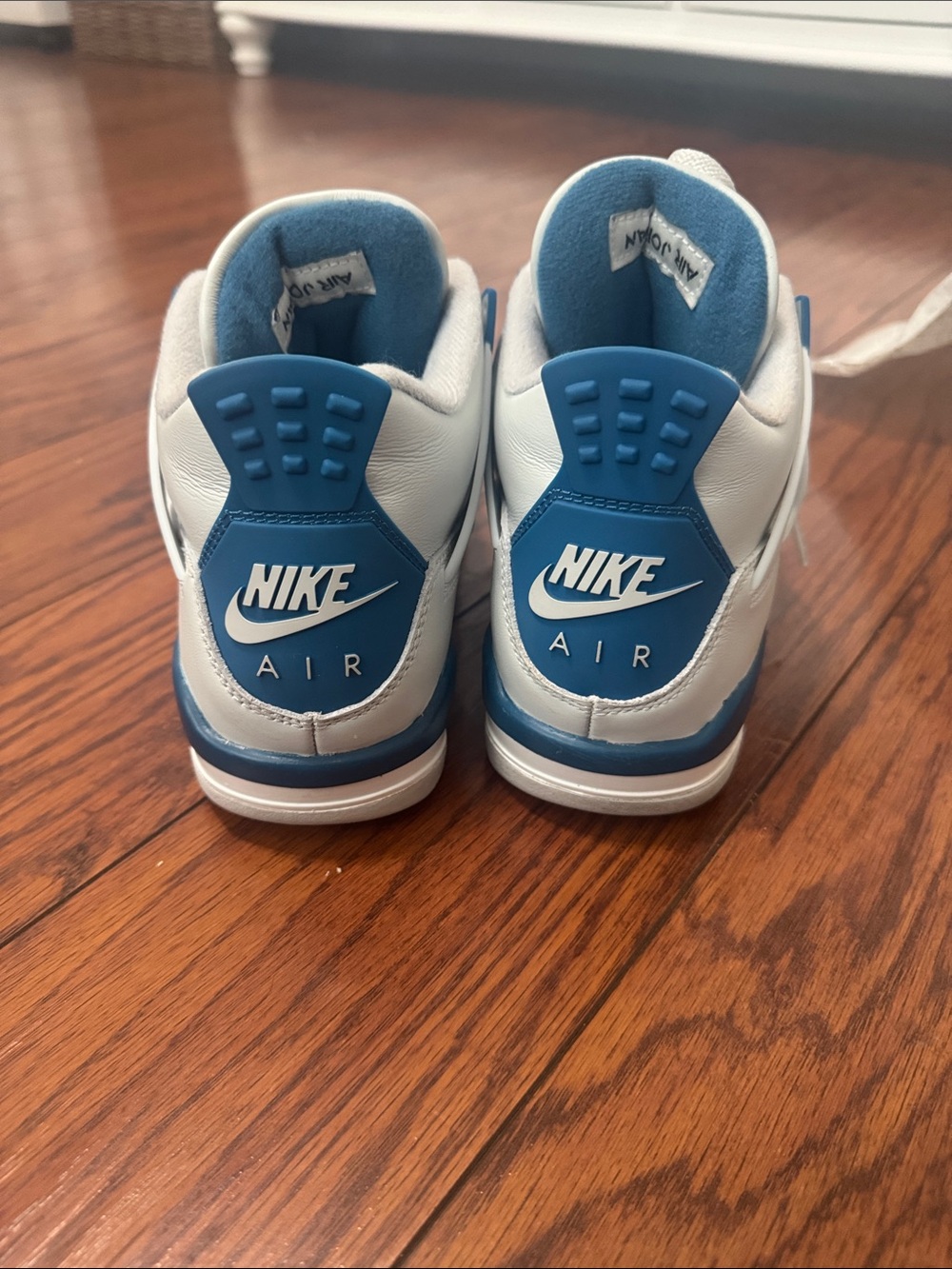 Air Jordan 4 White and Blue Retro Basketball Sneakers - Picture 5 of 11